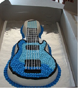 Guitar Cake with Vanilla flavor